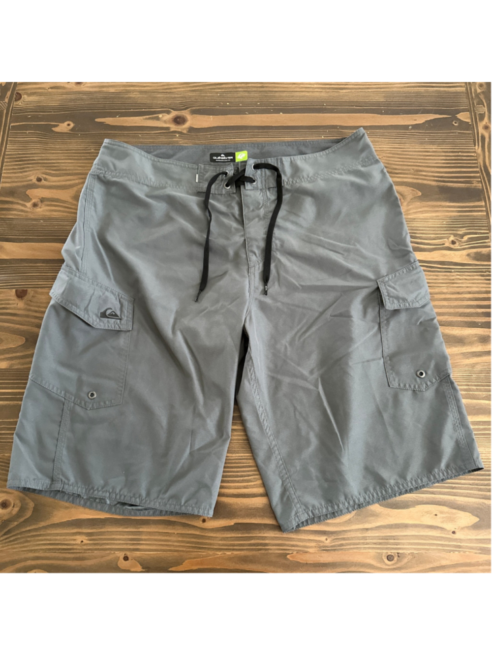 Quiksilver Men's Board Shorts Grey Black 34 Swim Trunks Cargo Pockets DryFlight